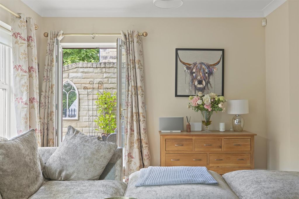 Additional image 20 of 5 bed property for saleCollege Drive, Ilkley LS29