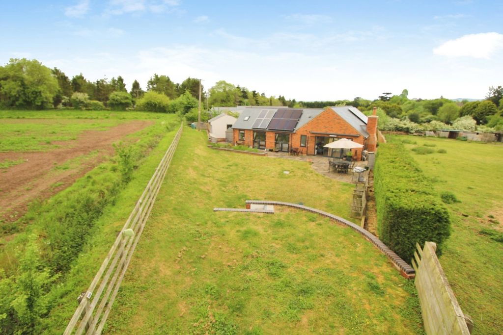 Additional image 22 of 3 bed bungalow for saleSandy Lane, Nr. Franche, Kidderminster DY11