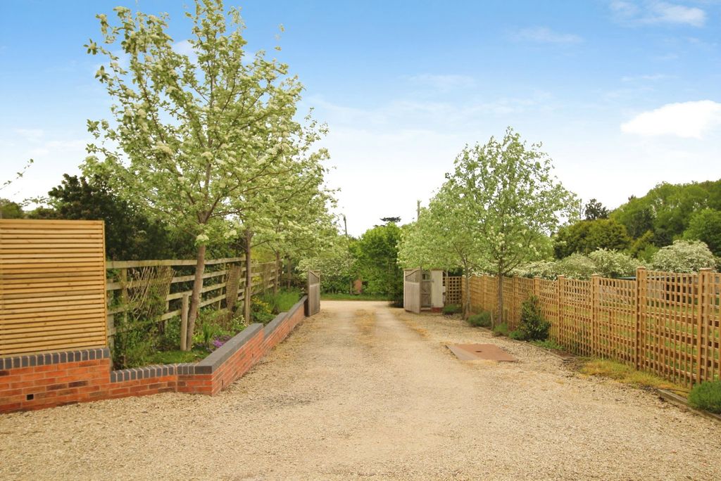 Additional image 36 of 3 bed bungalow for saleSandy Lane, Nr. Franche, Kidderminster DY11