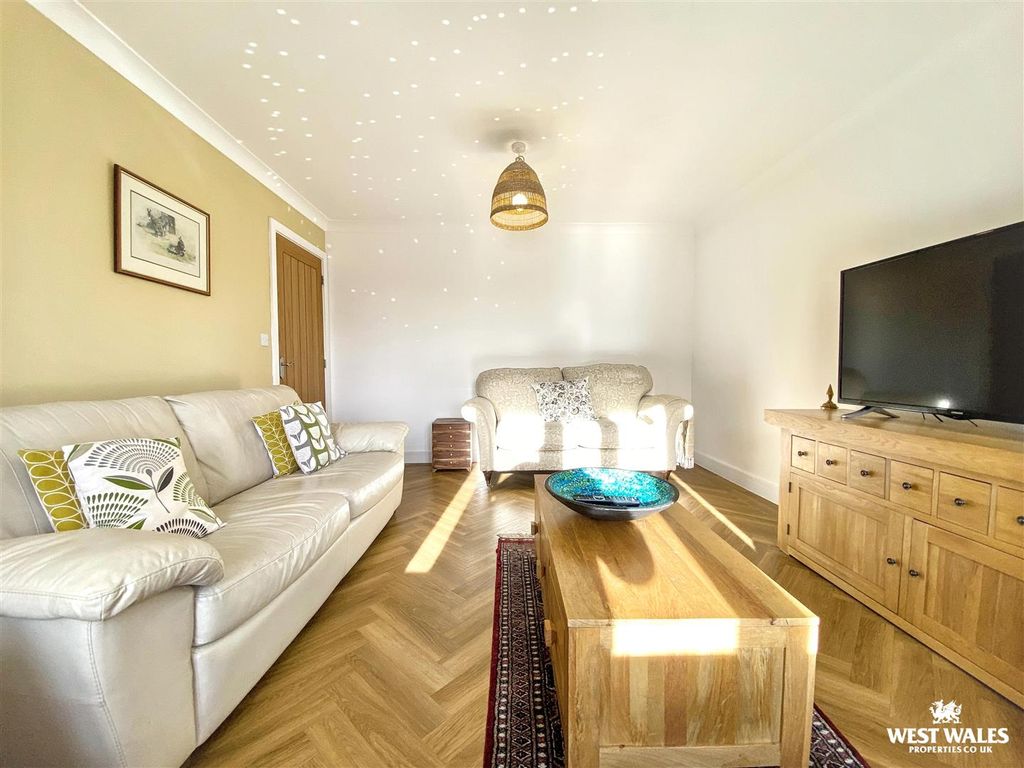Additional image 3 of 3 bed detached bungalow for saleLlys Y Felin, Kidwelly SA17