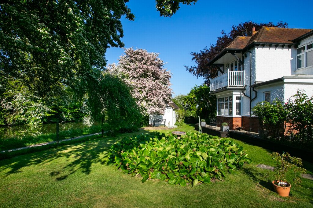 Additional image 4 of 4 bed detached house for saleBurmarsh Road, Hythe CT21