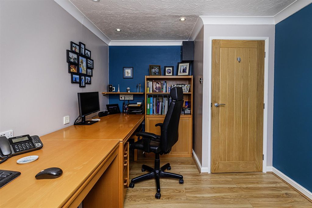 Additional image 23 of 5 bed detached house for saleWhitebeam Park, Birkby, Huddersfield HD2