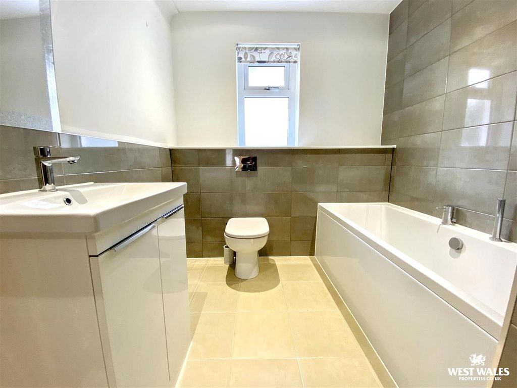 Additional image 13 of 3 bed detached bungalow for saleLlys Y Felin, Kidwelly SA17