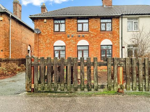 Southfields Drive, Leicester LE2