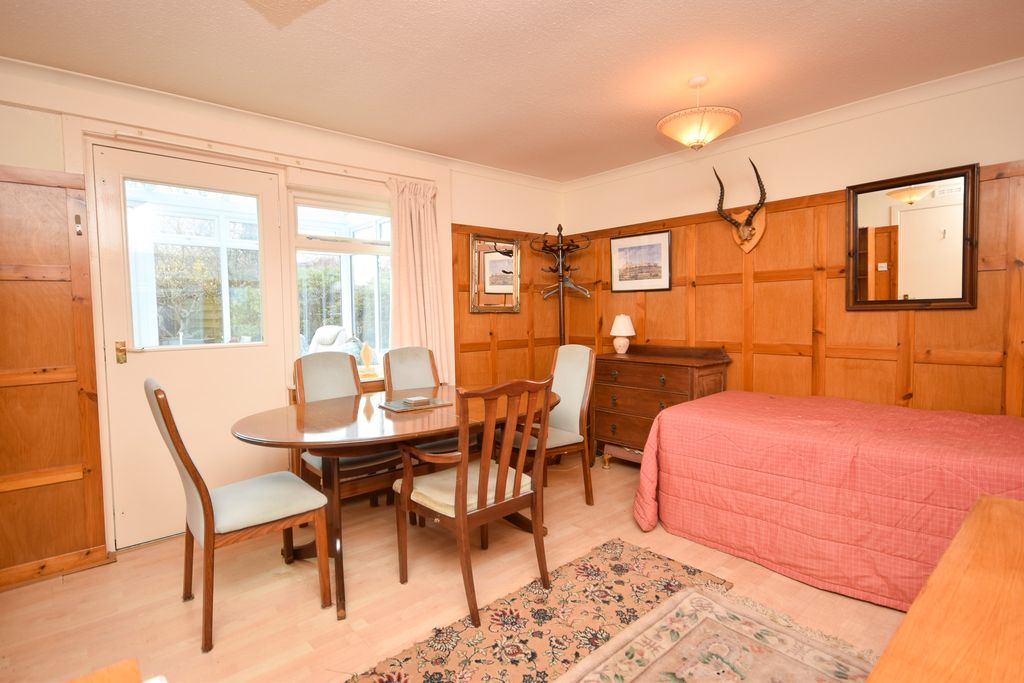 3 bed detached bungalow for saleLennoch Circle, Comrie, Crieff PH6 photo 3