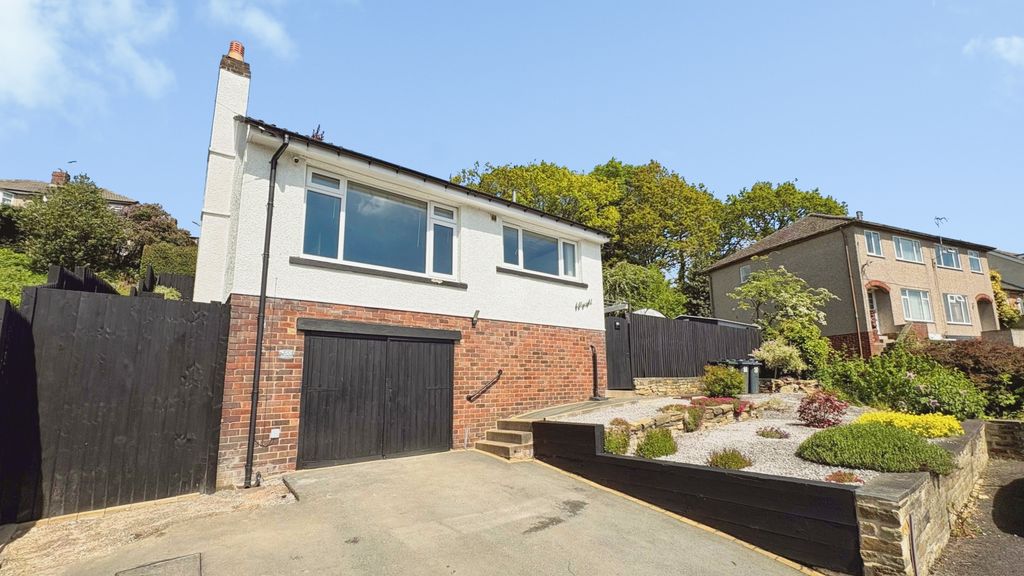 3 bed detached bungalow for saleSouthlands Grove West, Riddlesden, Bradford, West Yorkshire BD20