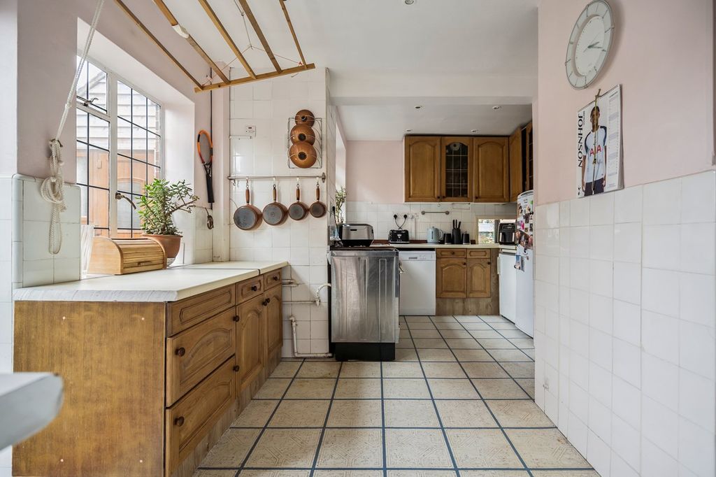 Additional image 15 of 5 bed detached house for saleWood Lane Close, Iver SL0