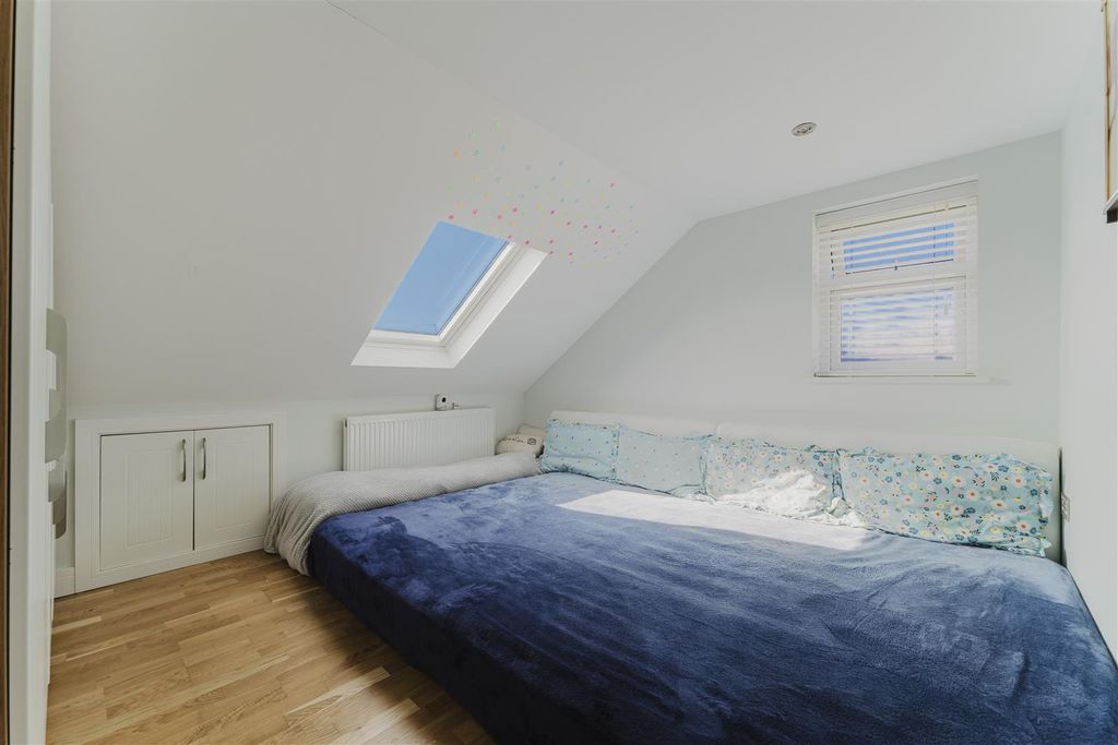 Additional image 15 of 5 bed semi-detached house for saleSt. Margarets Close, Iver SL0