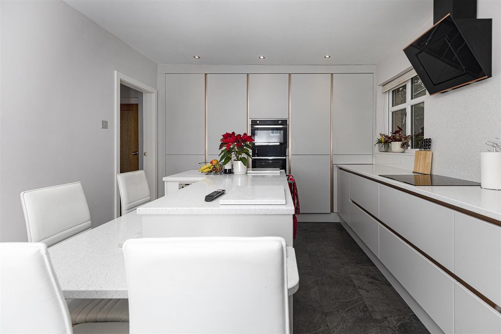 Additional image 6 of 5 bed detached house for saleThe Ghyll, Fixby, Huddersfield HD2