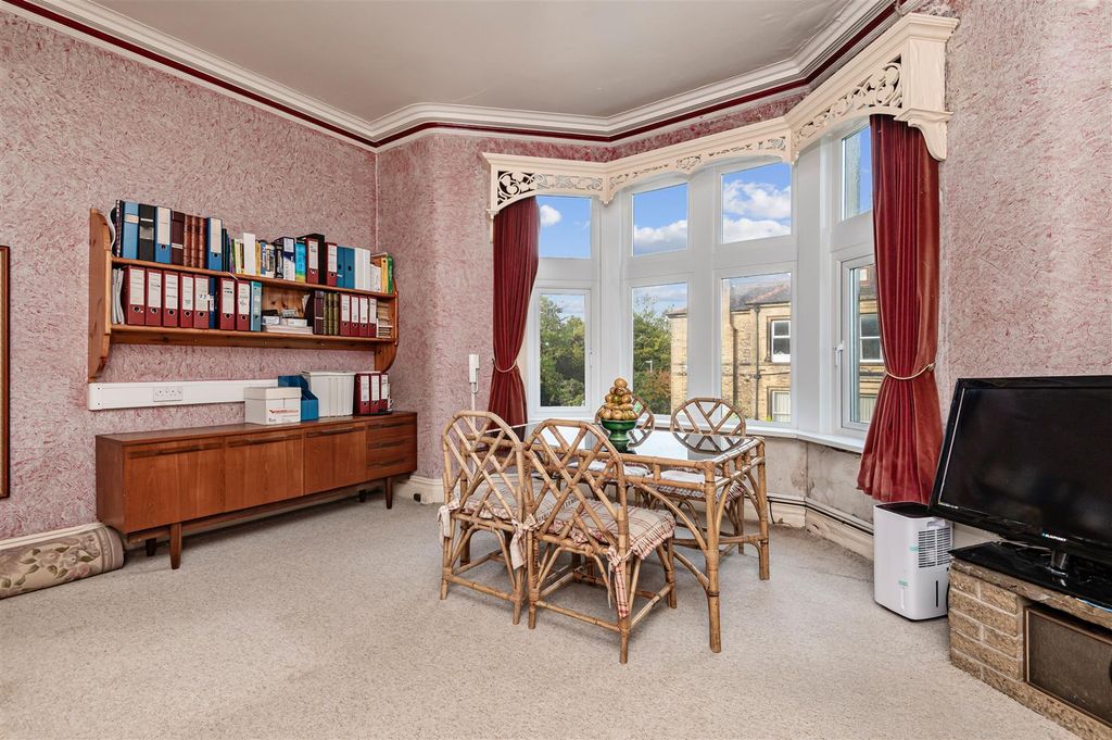 Additional image 29 of 6 bed semi-detached house for salePark Drive, Huddersfield HD1
