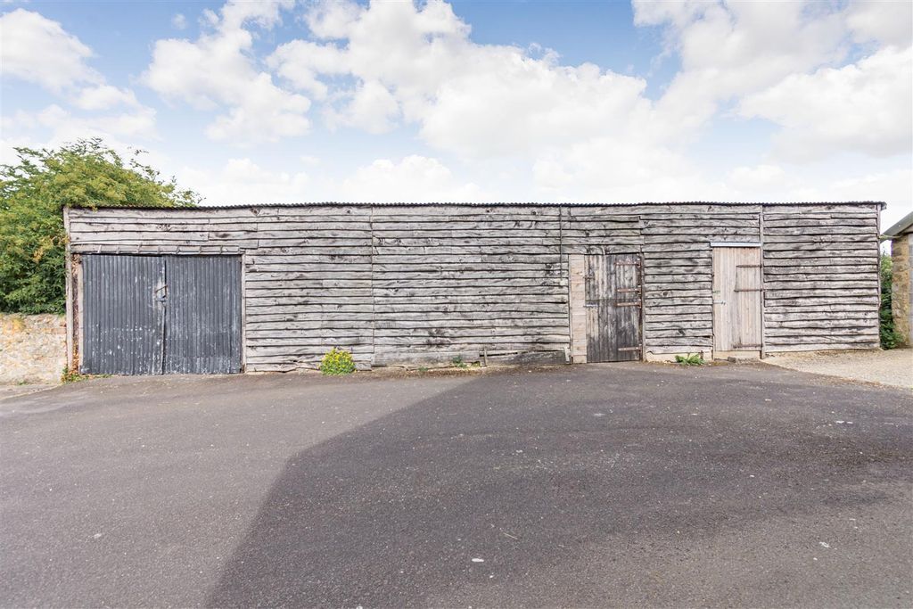 Additional image 9 of 6 bed farmhouse for saleSea, Ilminster TA19