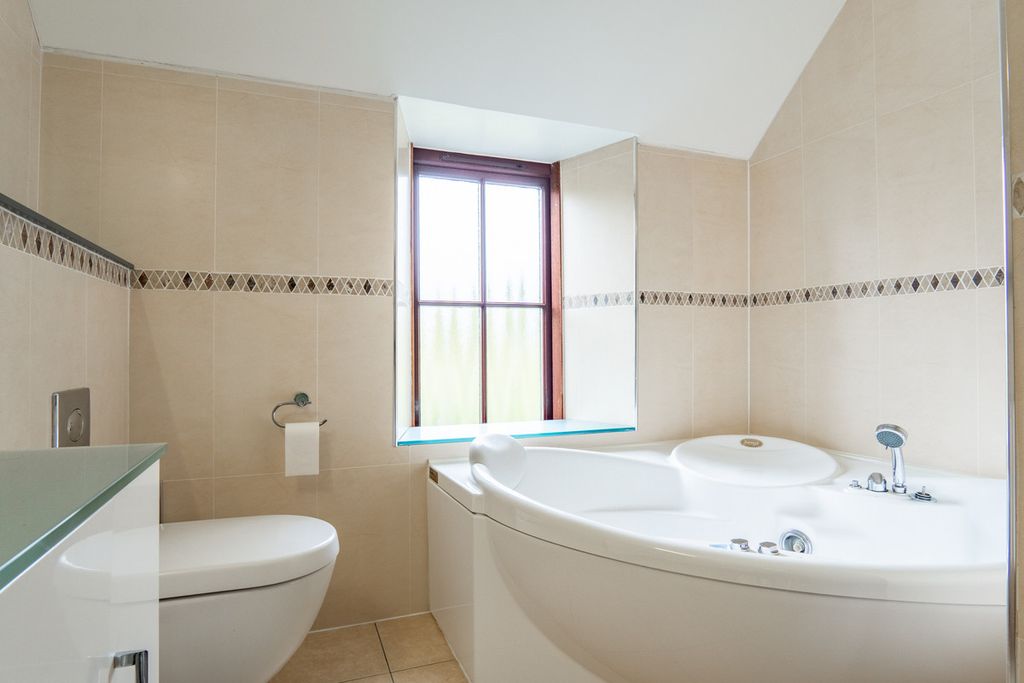 Additional image 10 of 5 bed semi-detached house for saleCroft Lane, Inverness IV3