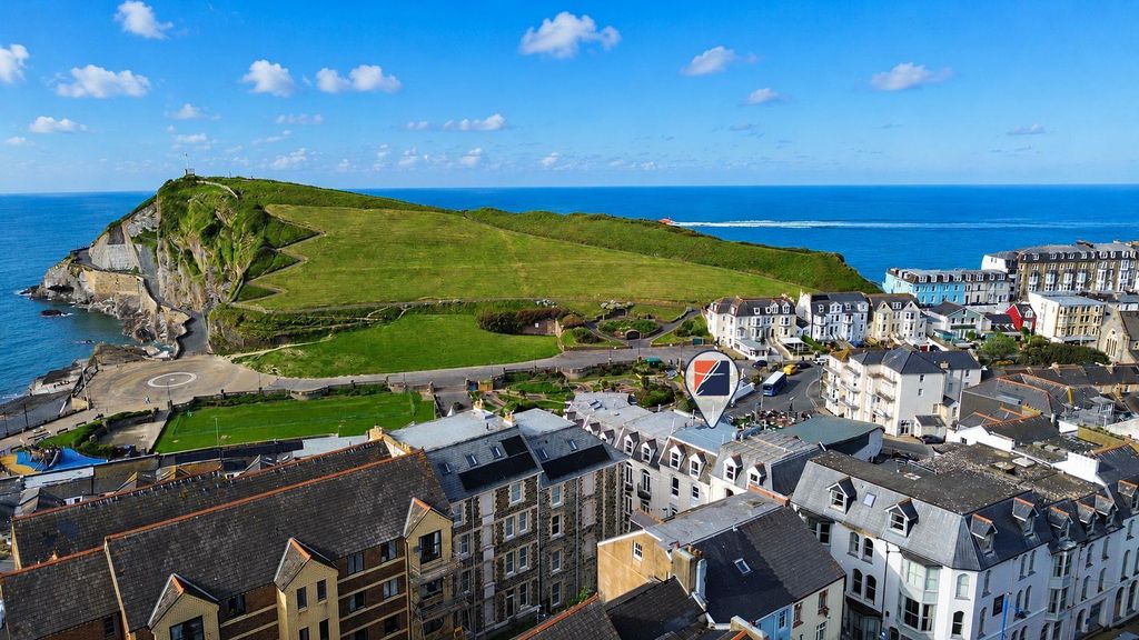3 bed flat for saleSommers Crescent, Ilfracombe EX34