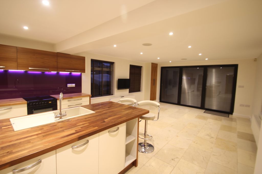 Additional image 3 of 4 bed semi-detached house for saleSanden Close, Hungerford RG17