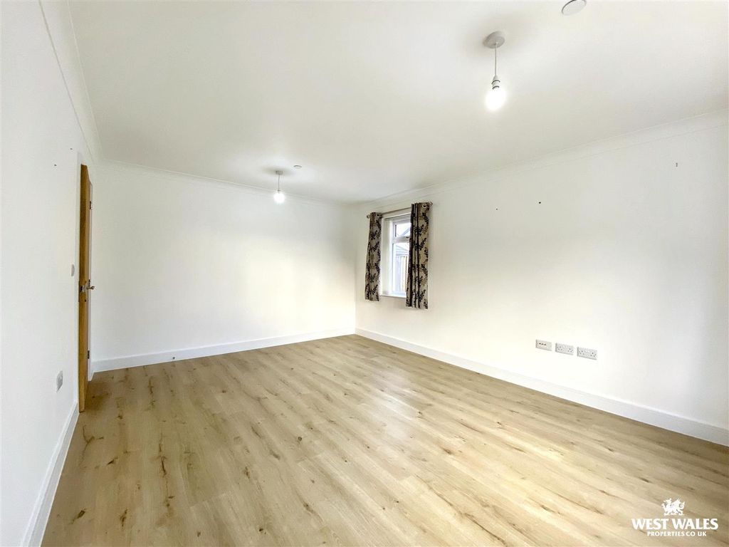 Additional image 3 of 3 bed detached bungalow for saleLlys Y Felin, Kidwelly SA17