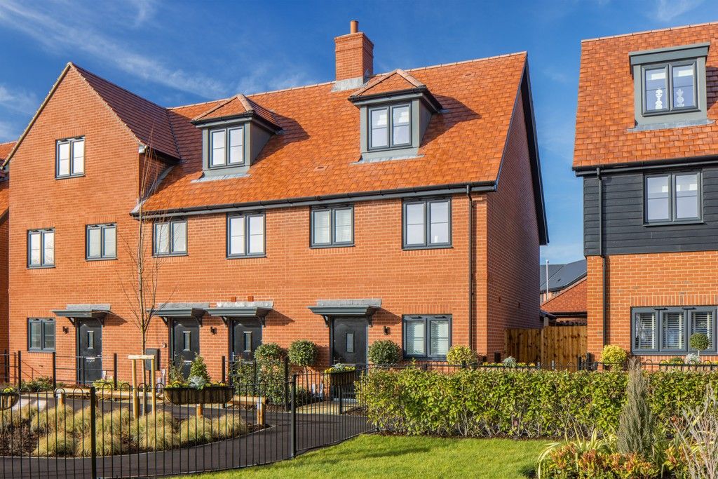 3 bed end terrace house for sale"Foxglove (Bespoke)" at Roman Road, Ingatestone CM4