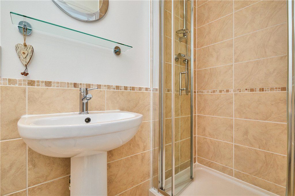 Additional image 10 of 2 bed flat for saleThe Crescent Apartments, Crescent Court, Ilkley, West Yorkshire LS29