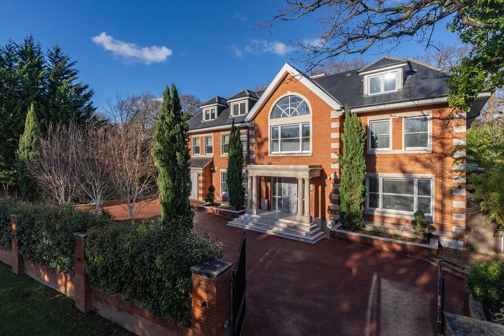 7 bed detached house for saleCoombe Park, Kingston Upon Thames, Surrey KT2