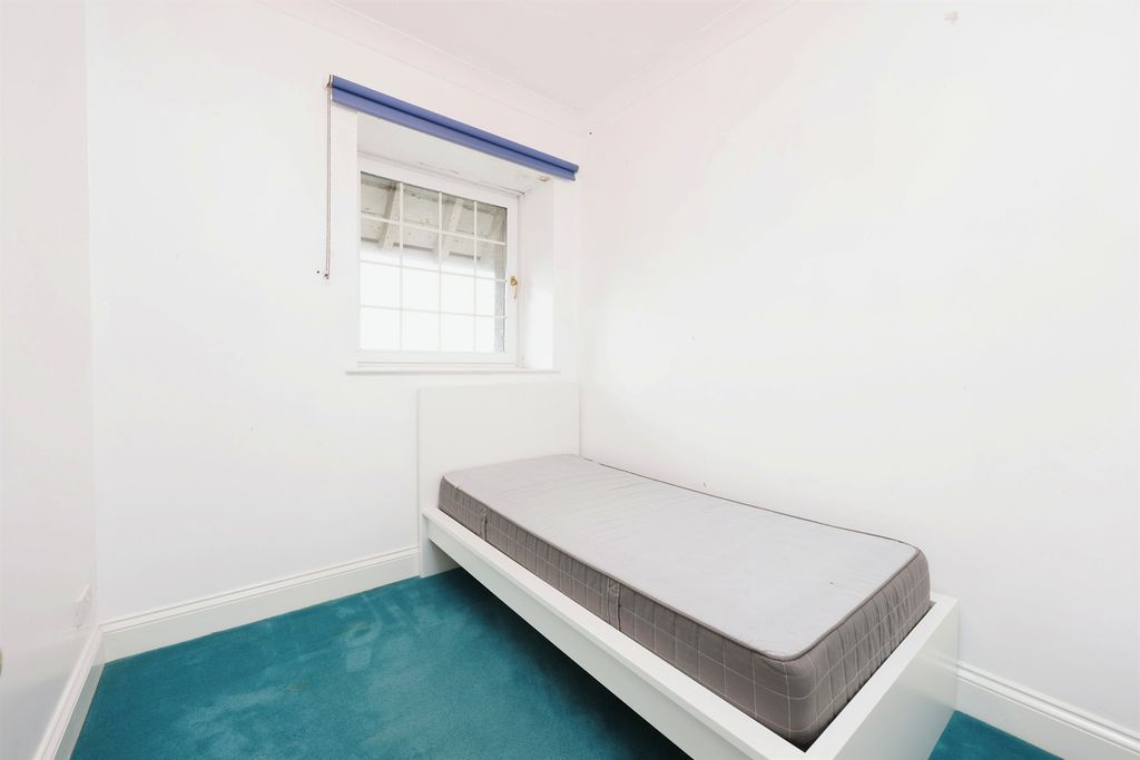 Additional image 8 of 2 bed flat for saleCrescent Road, Ivybridge PL21