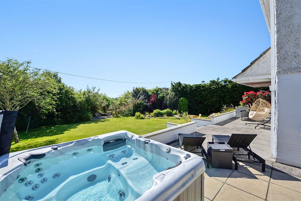 4 bed detached house for saleLooe, Looe, Cornwall PL13 photo 4