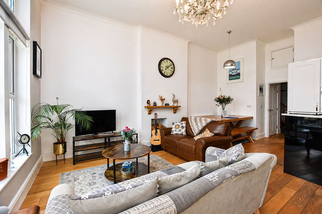 Additional image 6 of 2 bed flat for salePentowan House, King Edward Crescent, Newquay TR7