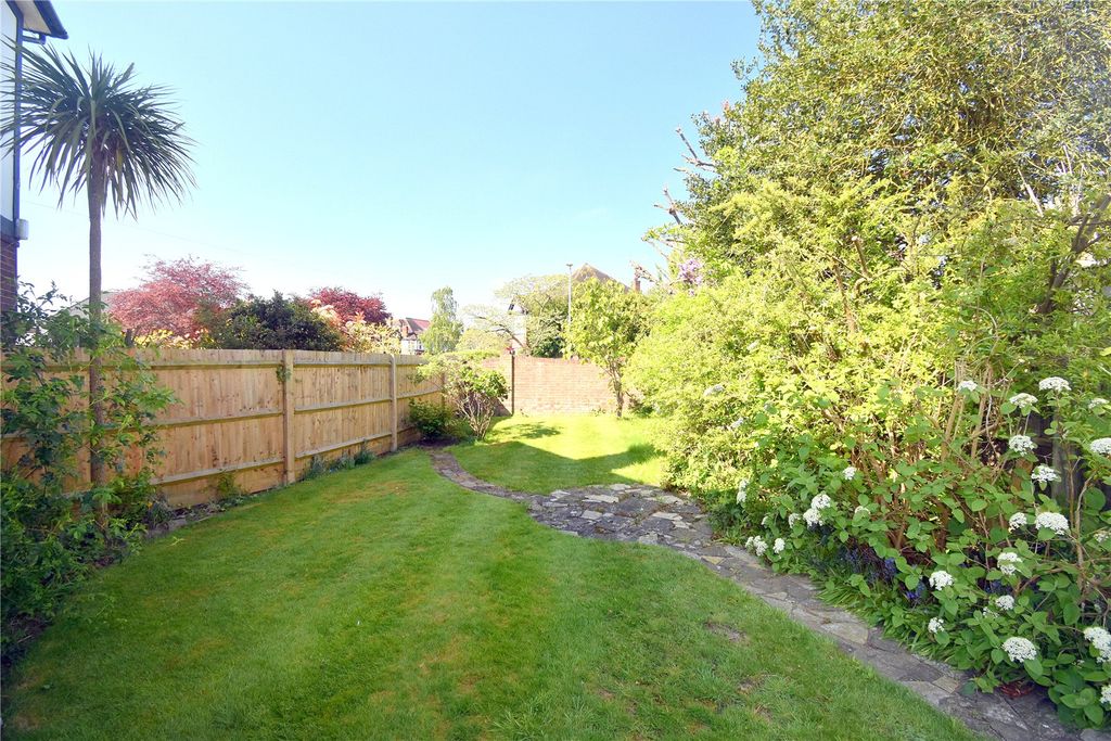 Additional image 17 of 4 bed detached house for saleBuxton Drive, New Malden KT3
