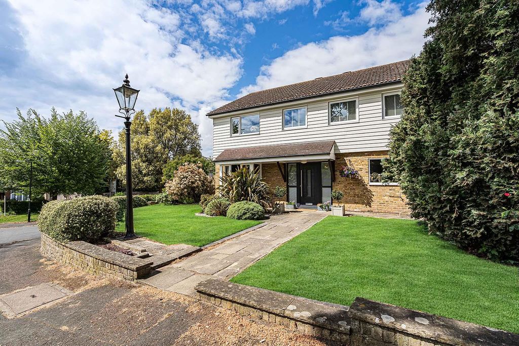 5 bed detached house for saleBeechwood Close, Exning, Newmarket CB8