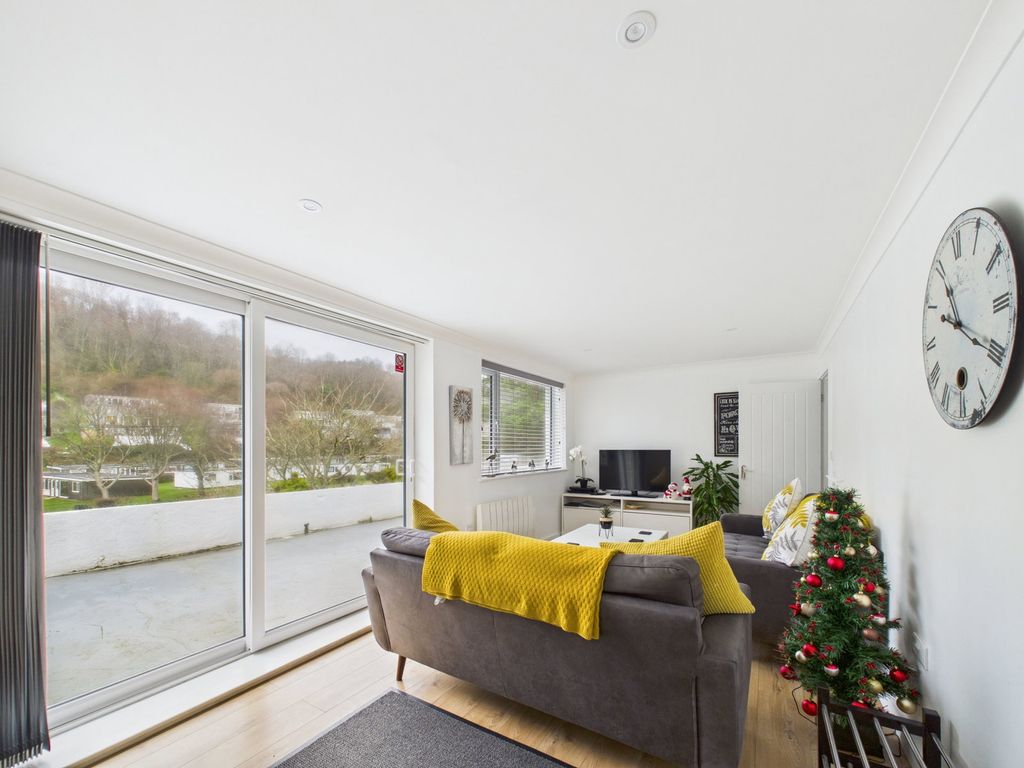 3 bed flat for saleMillendreth, Looe (Quote Ref. Pm0522) PL13 photo 4