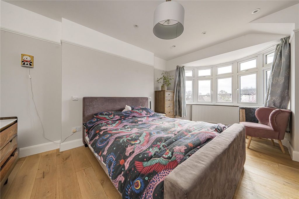 Additional image 8 of 5 bed semi-detached house for saleMatlock Way, New Malden KT3