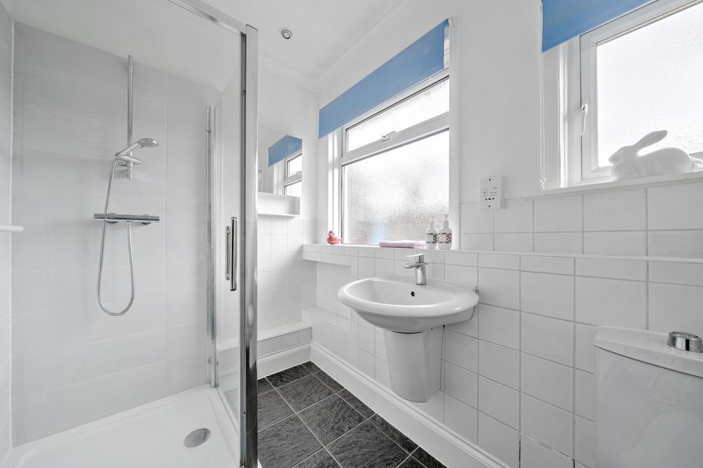 Additional image 11 of 4 bed bungalow for saleCarron Lane, Midhurst GU29