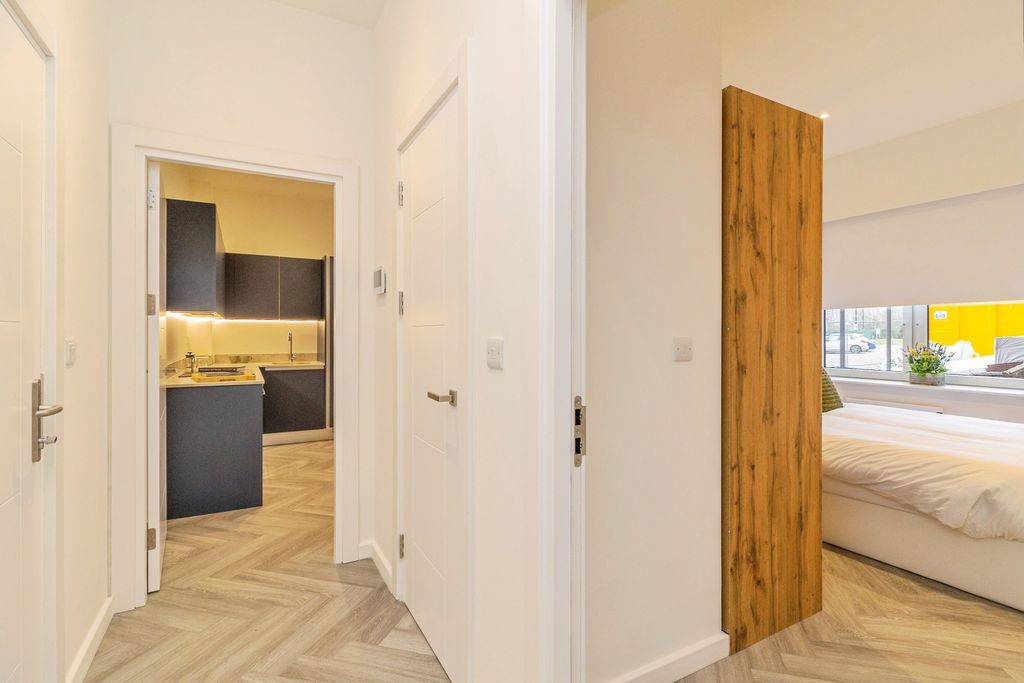 Additional image 2 of 2 bed flat for saleCaldecotte Lake Drive, Milton Keynes MK7