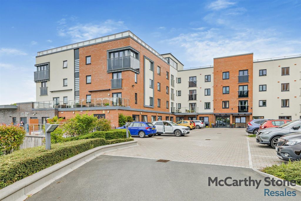 2 bed flat for saleChester Way, Northwich CW9