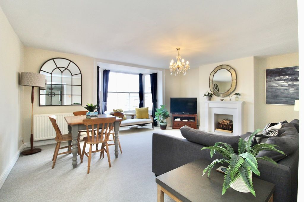 Additional image 2 of 1 bed flat for saleHigh Street, Lymington SO41