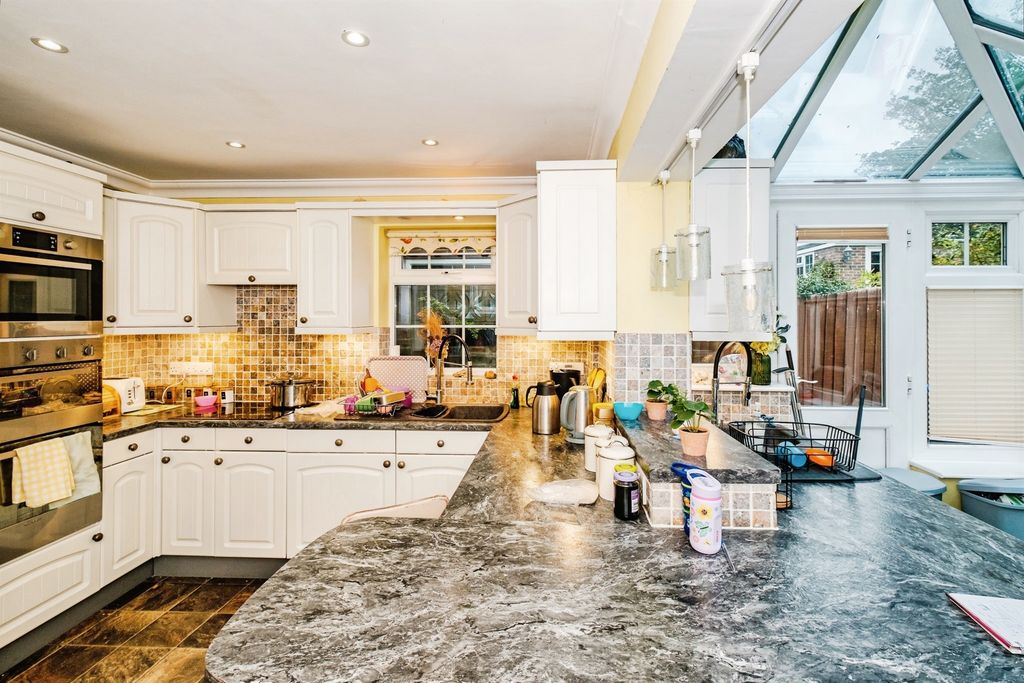 Additional image 6 of 5 bed detached house for saleManor Road, Lancing BN15
