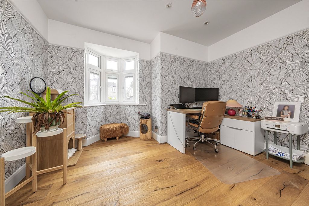 Additional image 12 of 5 bed semi-detached house for saleMatlock Way, New Malden KT3