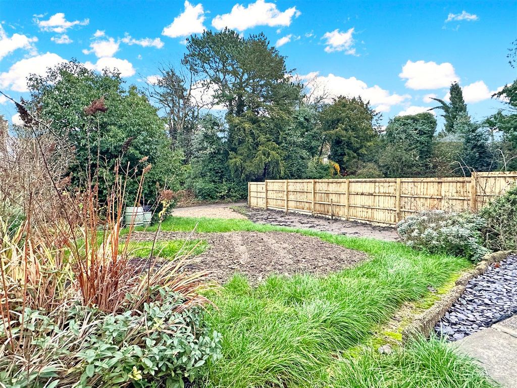 Additional image 21 of 3 bed detached house for saleThe Cottage, Beacon Hill Road, Newark NG24