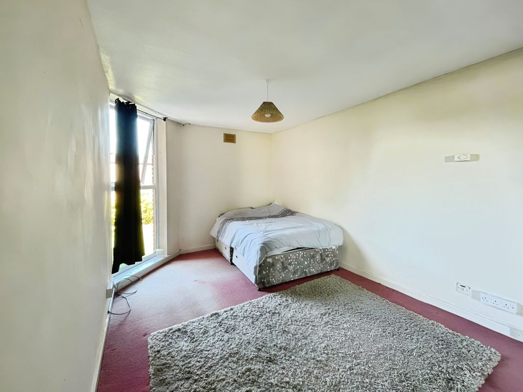 Additional image 9 of 2 bed flat for saleShrewsbury Road, Prenton CH43