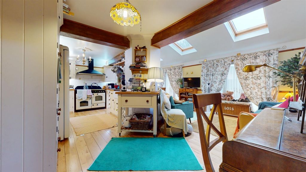 Additional image 5 of 4 bed detached house for saleYeats Close, Newport Pagnell MK16