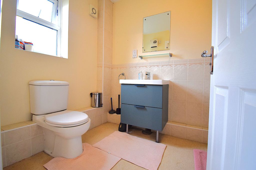 Additional image 9 of 2 bed flat for saleFlat, Victoria House, Billing Road, Northampton NN1