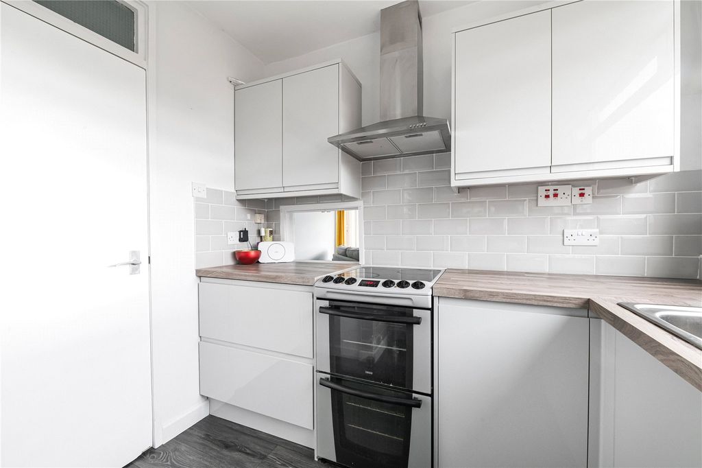 Additional image 9 of 3 bed flat for saleArun Prospect, Station Road, Pulborough, West Sussex RH20