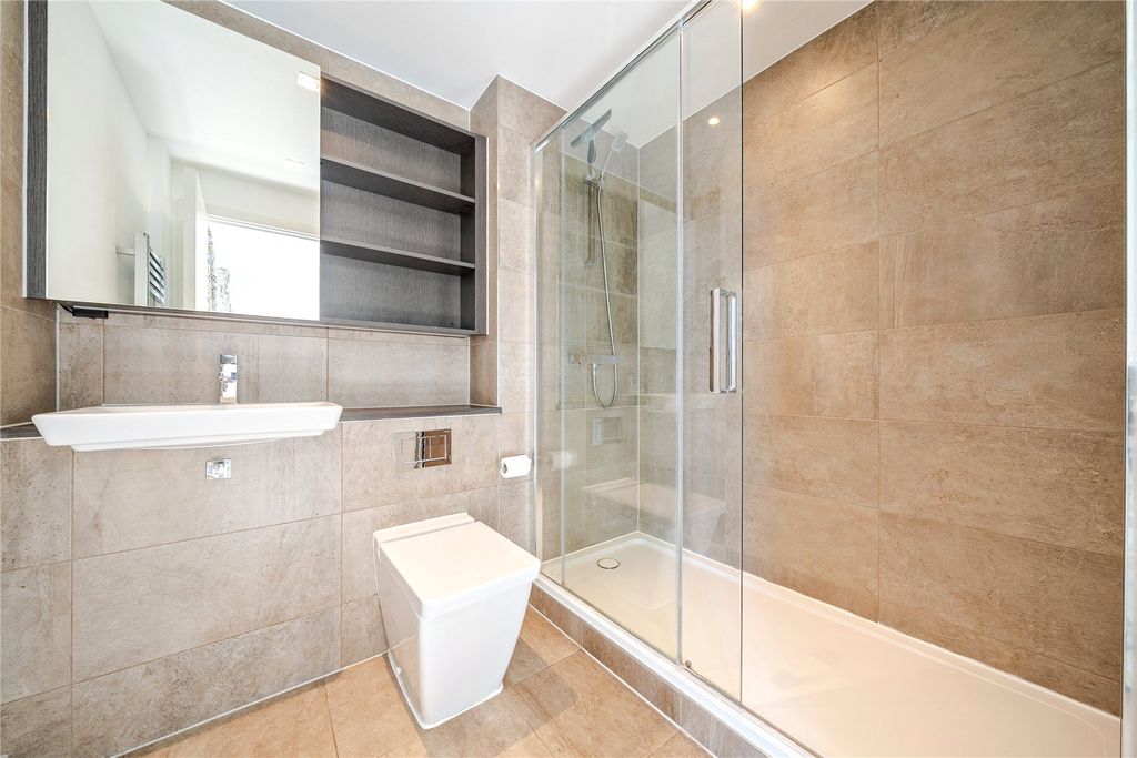 2 bed flat for saleSapphire House, 21 Homefield Rise, Orpington BR6 photo 5