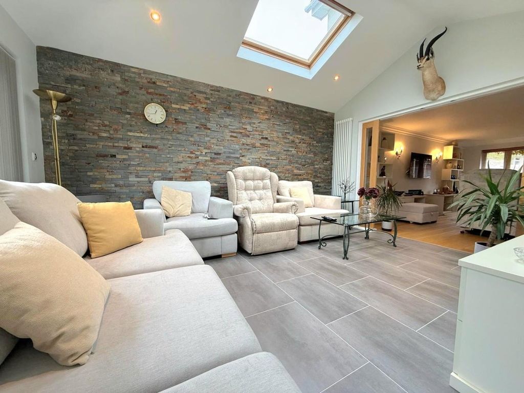 Additional image 9 of 5 bed detached house for saleBelfry Lane, Collingtree Park, Northampton NN4