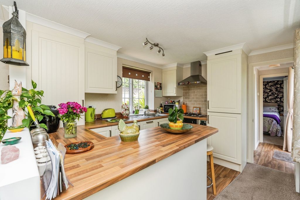 Additional image 5 of 1 bed mobile/park home for saleThatched Cottage Park, Southampton Road, Lyndhurst, Hampshire SO43