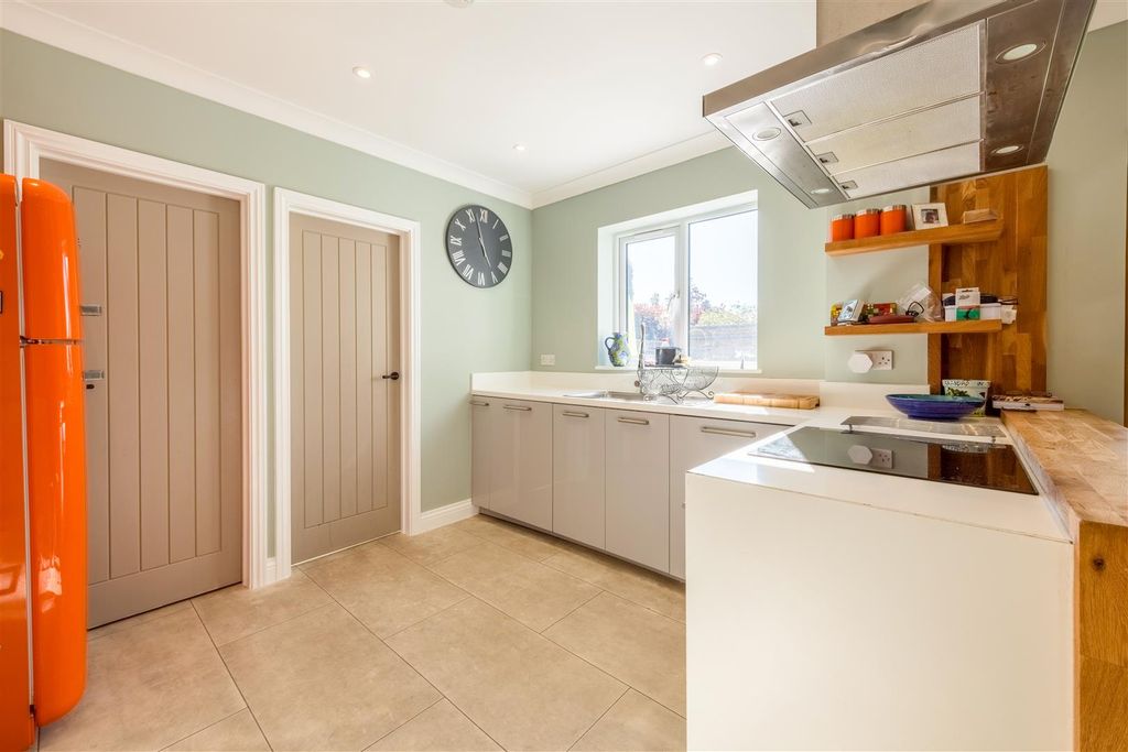 Additional image 12 of 5 bed detached house for saleGrinstead Lane, Lancing BN15