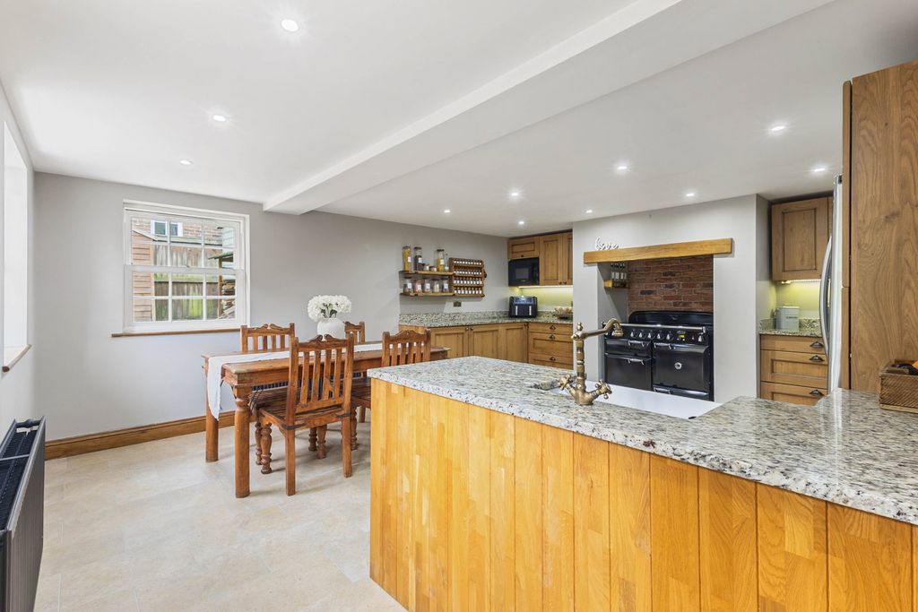 Additional image 5 of 4 bed detached house for saleCastle Cottage, Spink Lane, Pontefract WF8