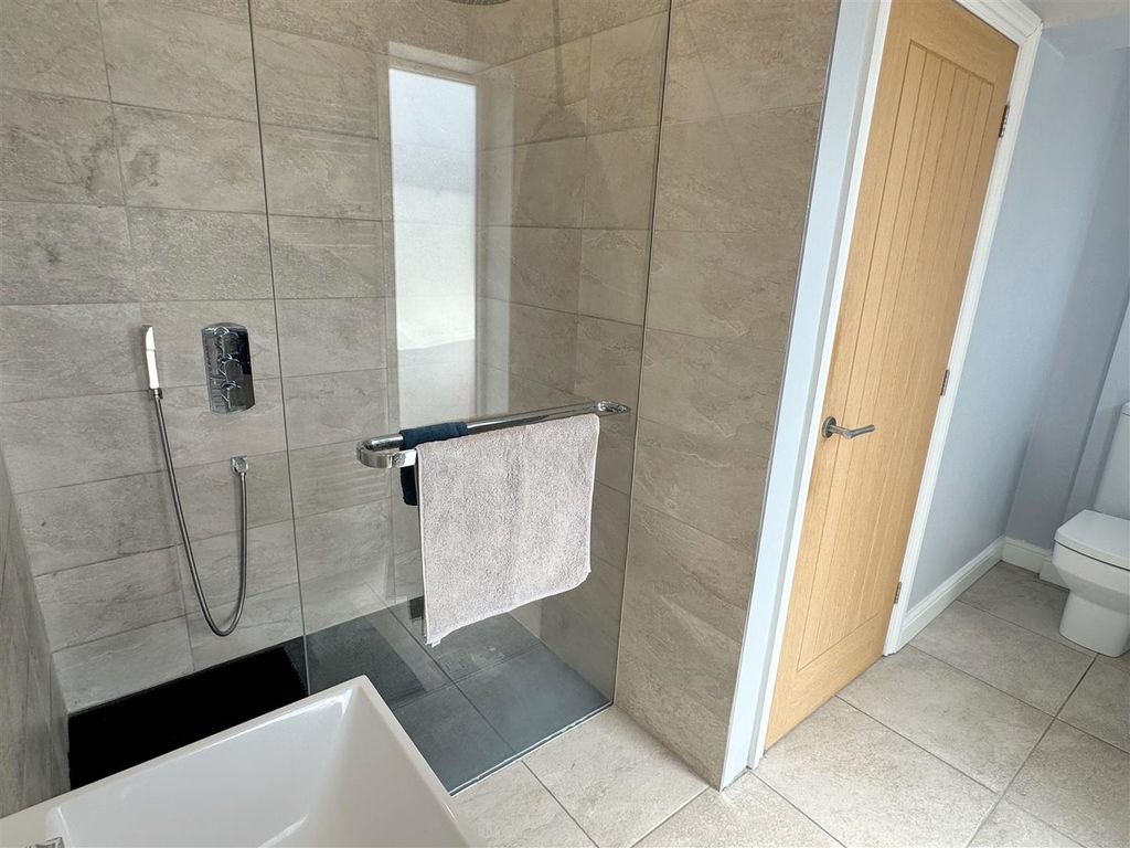 Additional image 14 of 4 bed detached house for saleBledlow Close, Newbury RG14