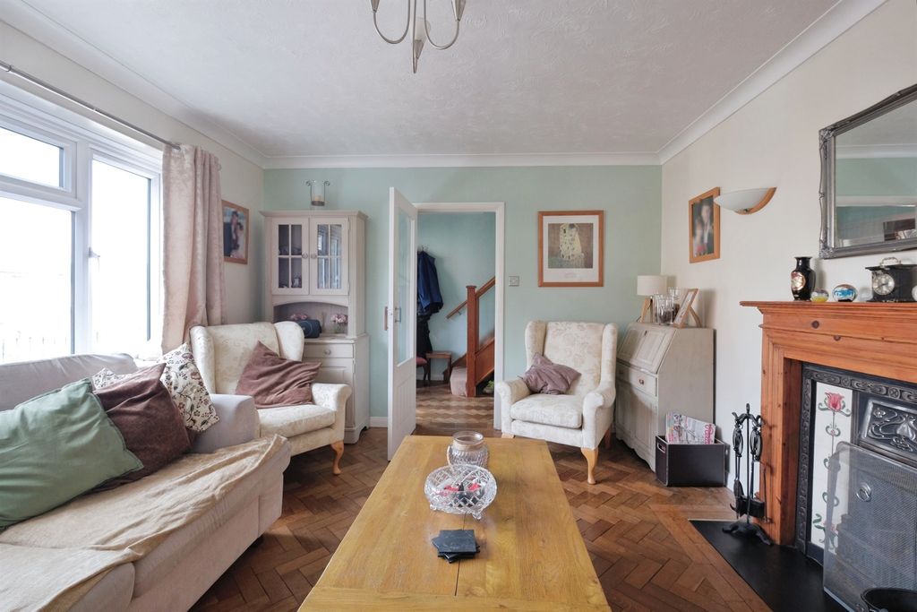Additional image 2 of 5 bed detached house for saleRose Walk Close, Newhaven BN9