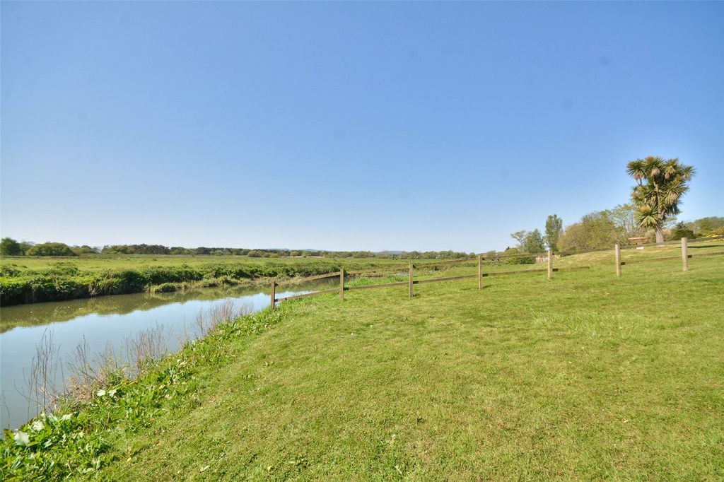 Additional image 17 of 2 bed flat for saleLower Street, Pulborough, West Sussex RH20