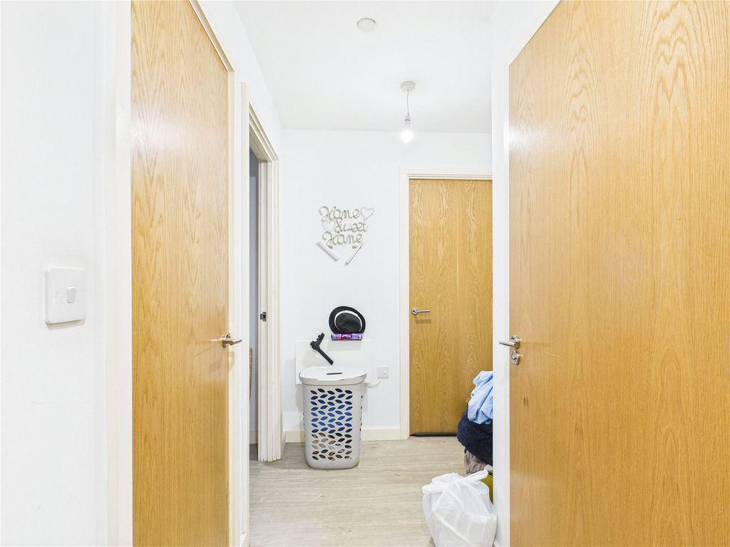 Additional image 2 of 2 bed flat for salePark Green, Macclesfield, Cheshire SK11