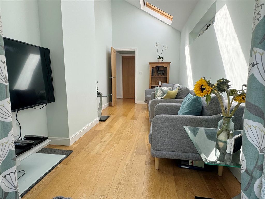 Additional image 7 of 4 bed detached house for saleBledlow Close, Newbury RG14
